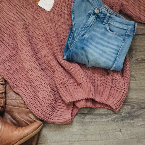 Oversized Chenille off the shoulder sweater - Picture 6 of 7